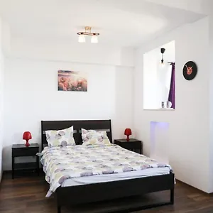 Ultracentral Cozy Near Old Town Апартаменты