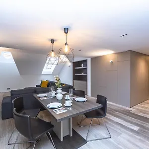 Wishlist Residences - Old Town Square Apartament